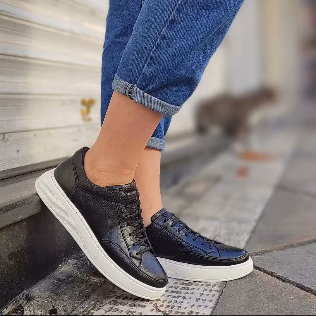 کفش چرم طبیعی مردانه  تمام سایز ها  به قیمت عمده ارزانی برای فروش زیاد