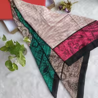 روسری نخی(ارسال رایگان) قواره 140 دور دست دوز  برند ریچ