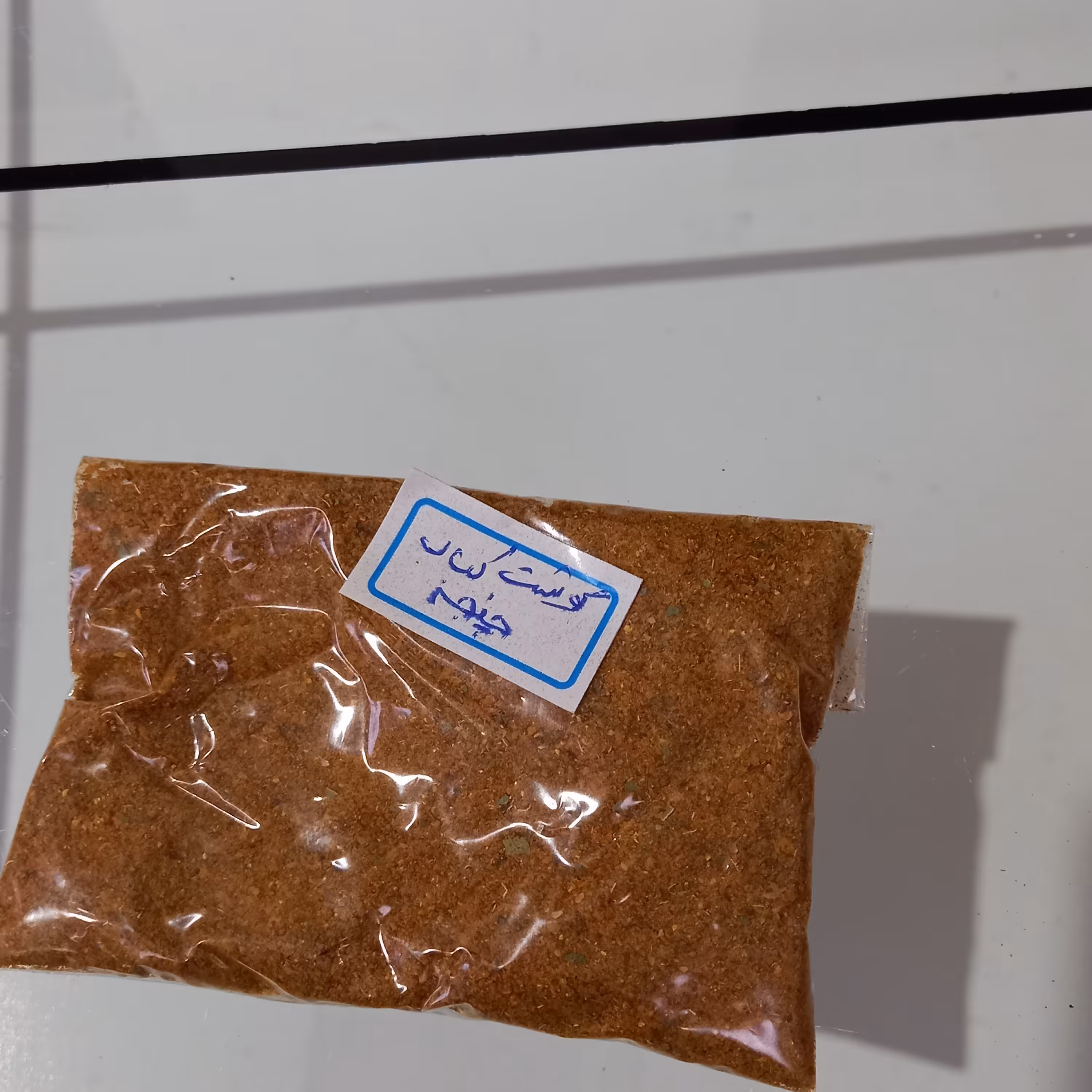 ادویه مخصوص مزه دار کردن گوشت چنجه وزن سی گرم وقیمت سی وپنج هزار تومان 