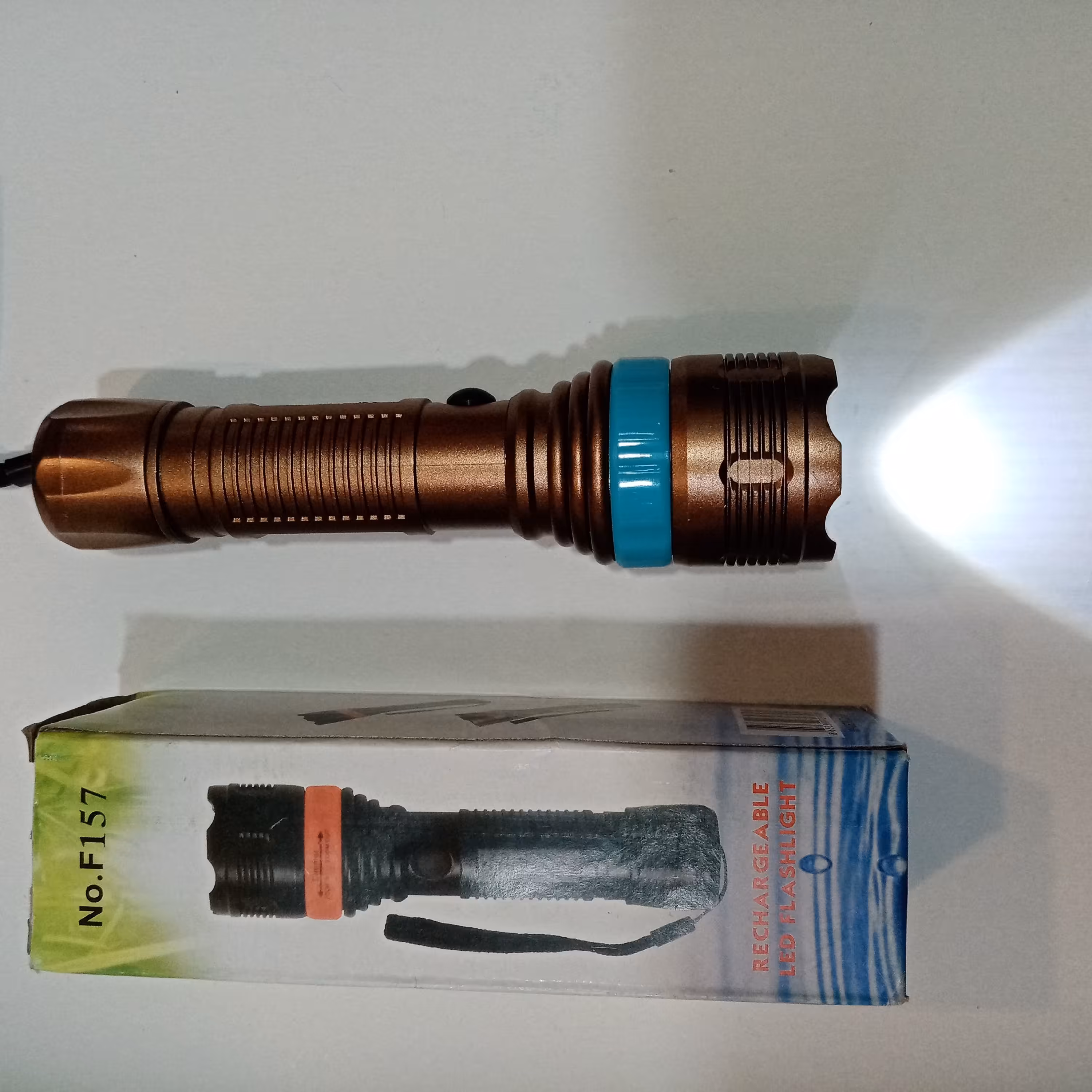 چراغ قوه بزرگ نور قوی