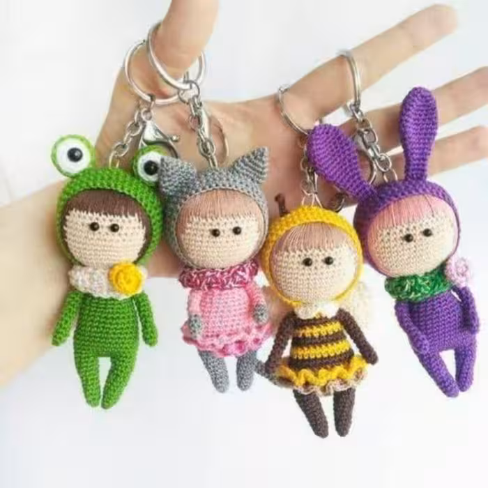 جاسوئیچی بافتنی در طرح های خرگوش، زنبور، موش و قورباغه 