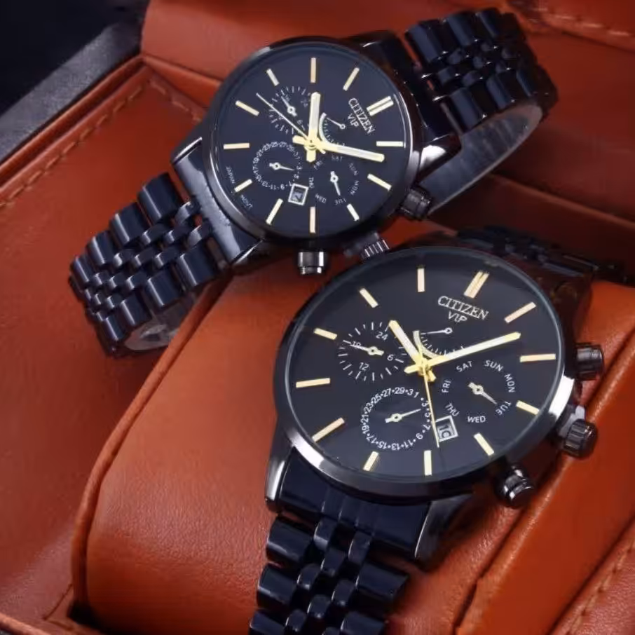 ساعت ست موتور با کیفیت دارای روزشمار بند فلزی طرح رولکس قفل استیل سگکی و یک باطری اضافه 30 در صد تخفیف 