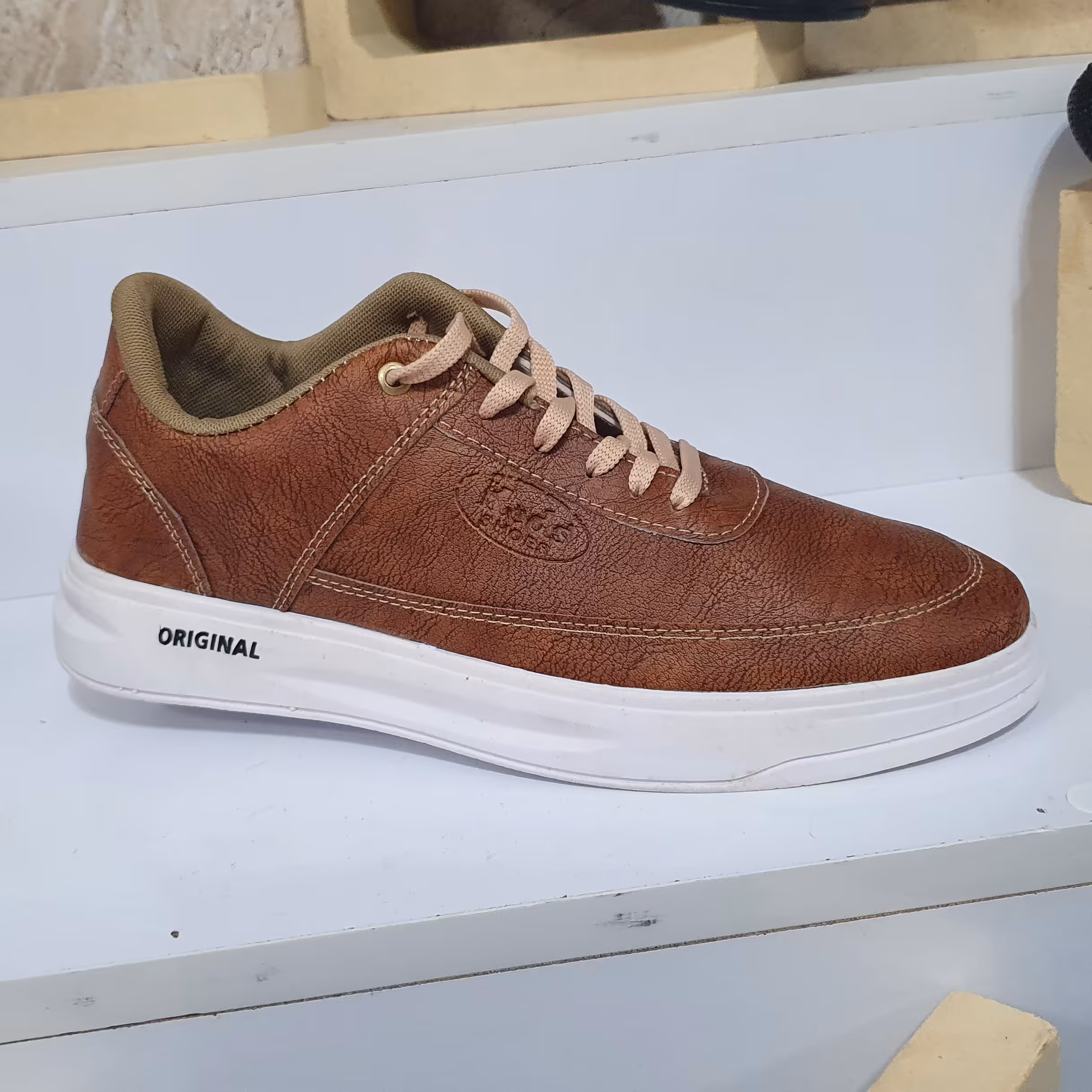 ونس مردانه قهوه‌ای 