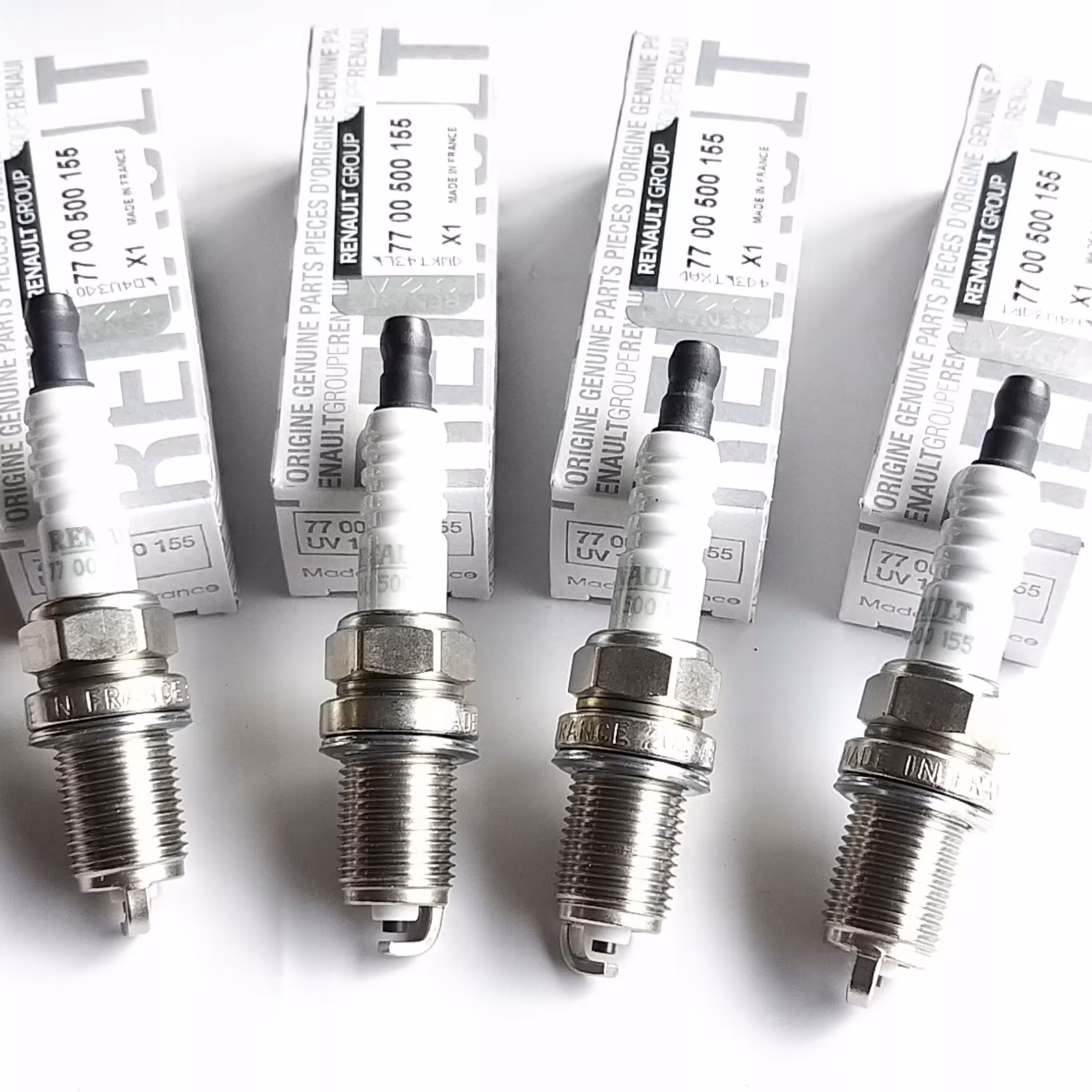 شمع اصلی ال90 ساندرو و مگان برای 1 عدد