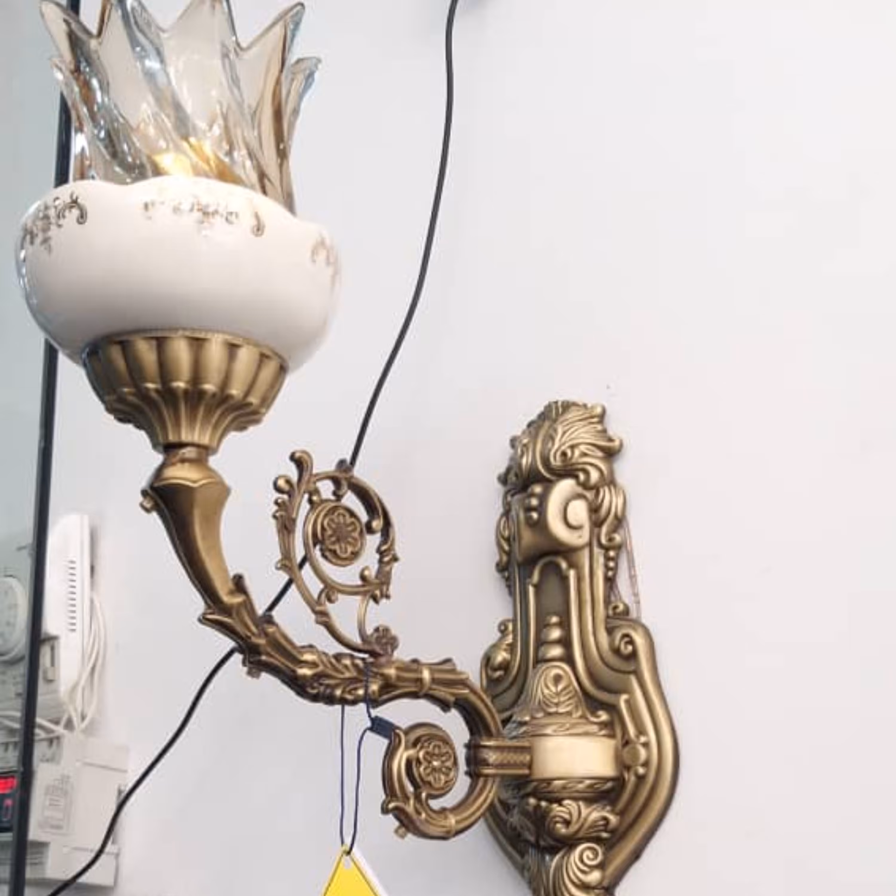 دیوار کوب برنجی یک شعله کدzls0045