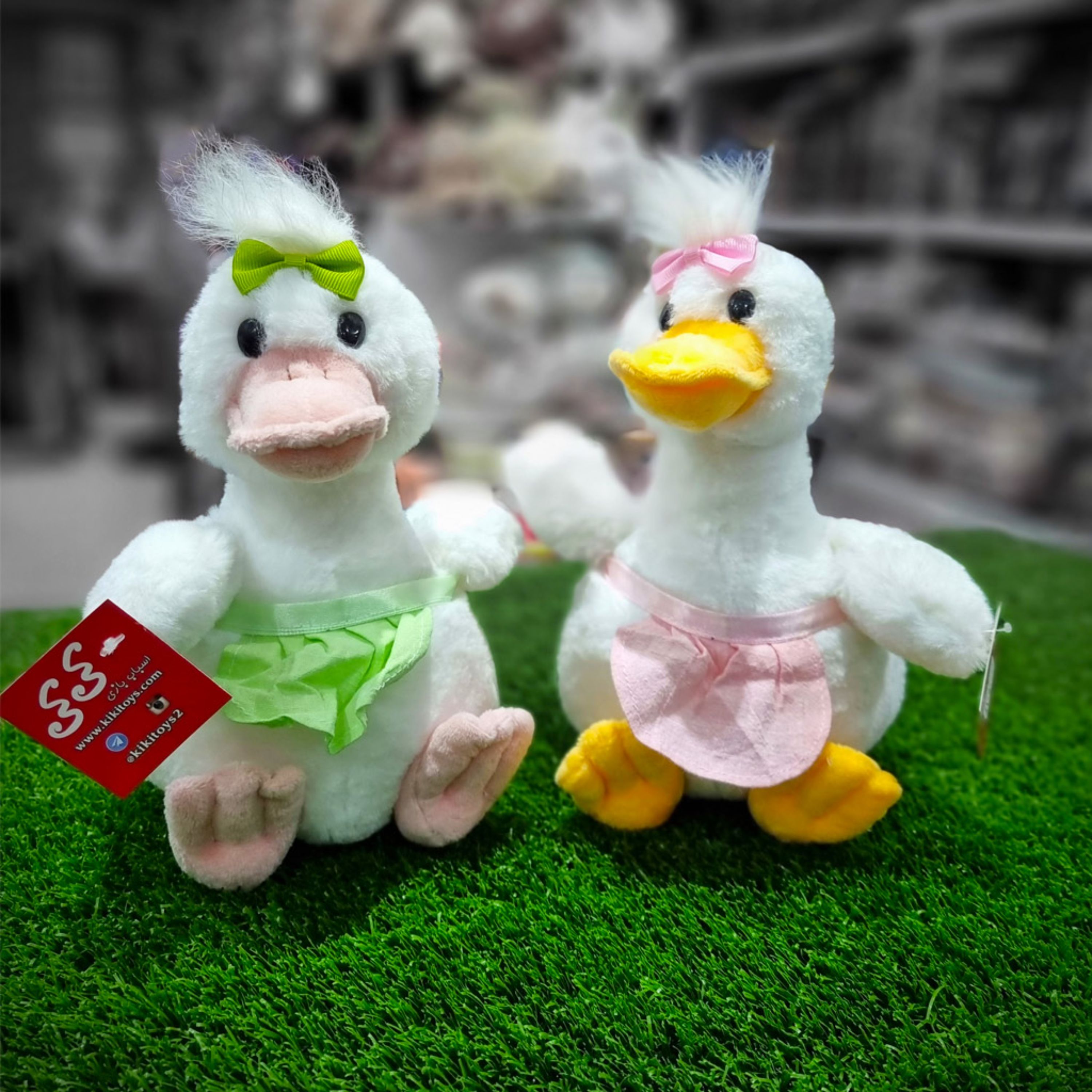 عروسک اردک پیش بندار پولیشی اسباب بازی سفید سبز