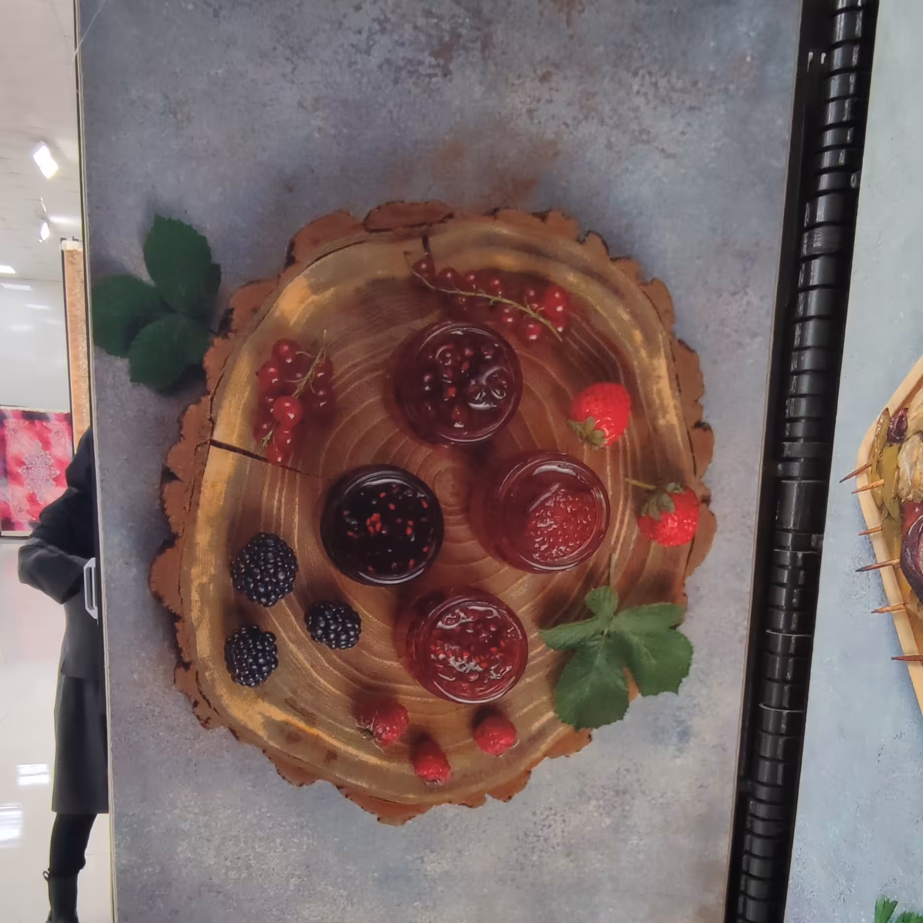 فرش طرح اشپزخانه 700 شانه تراکم 3300 نخ ابریشم  سایز 1 در 1.5