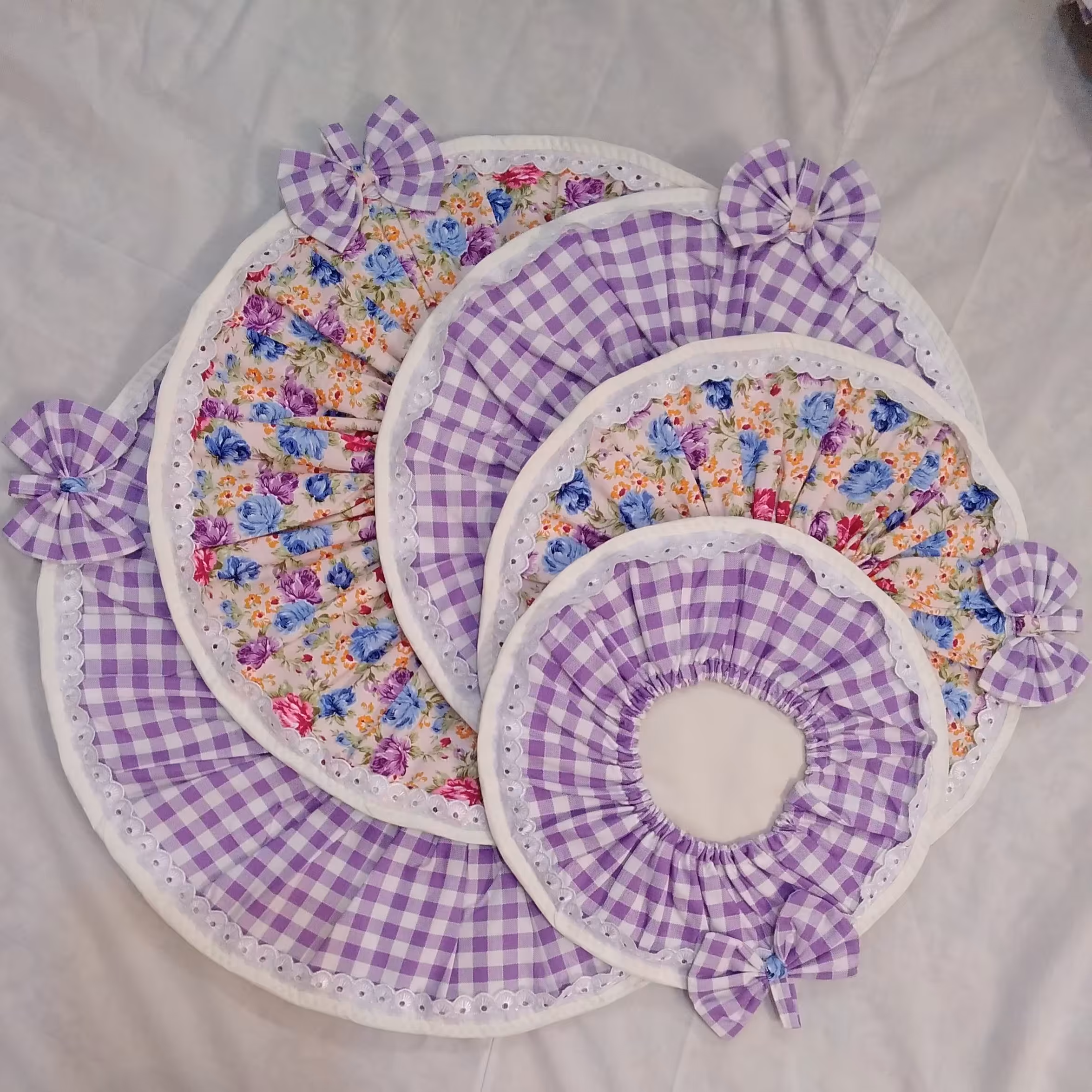 دمکنی در پنج سایز پارچه کتان بروجرد،  دست دوز ، بهترین وسایل 