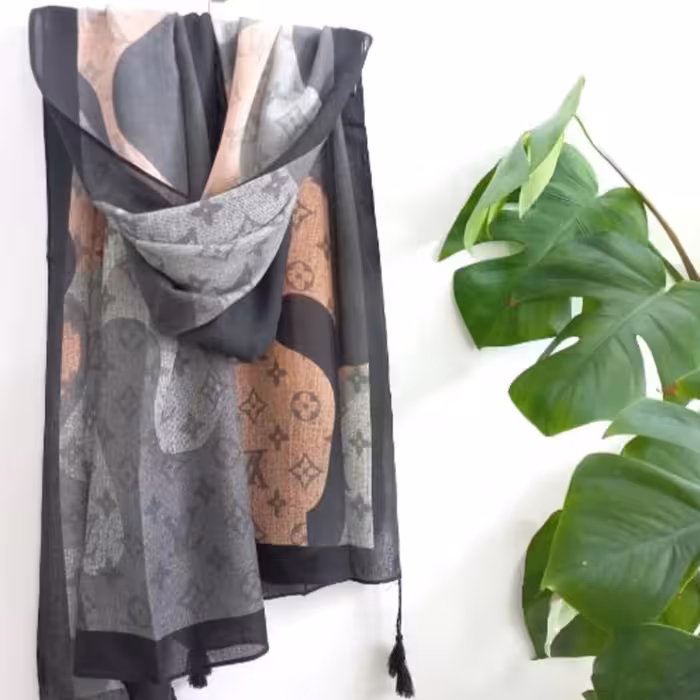 شال نخی طرح LV