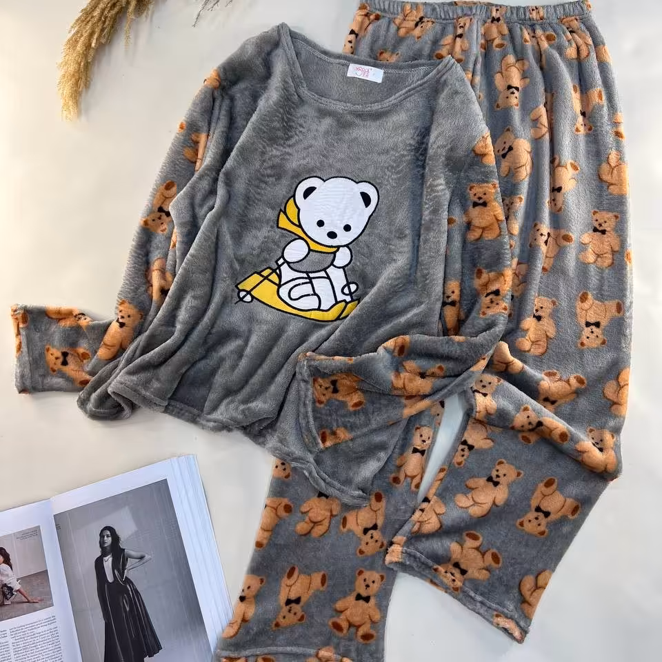 ست حوله ای 
 کیفیت عالی
مناسب 36 تا 46
فری سایز