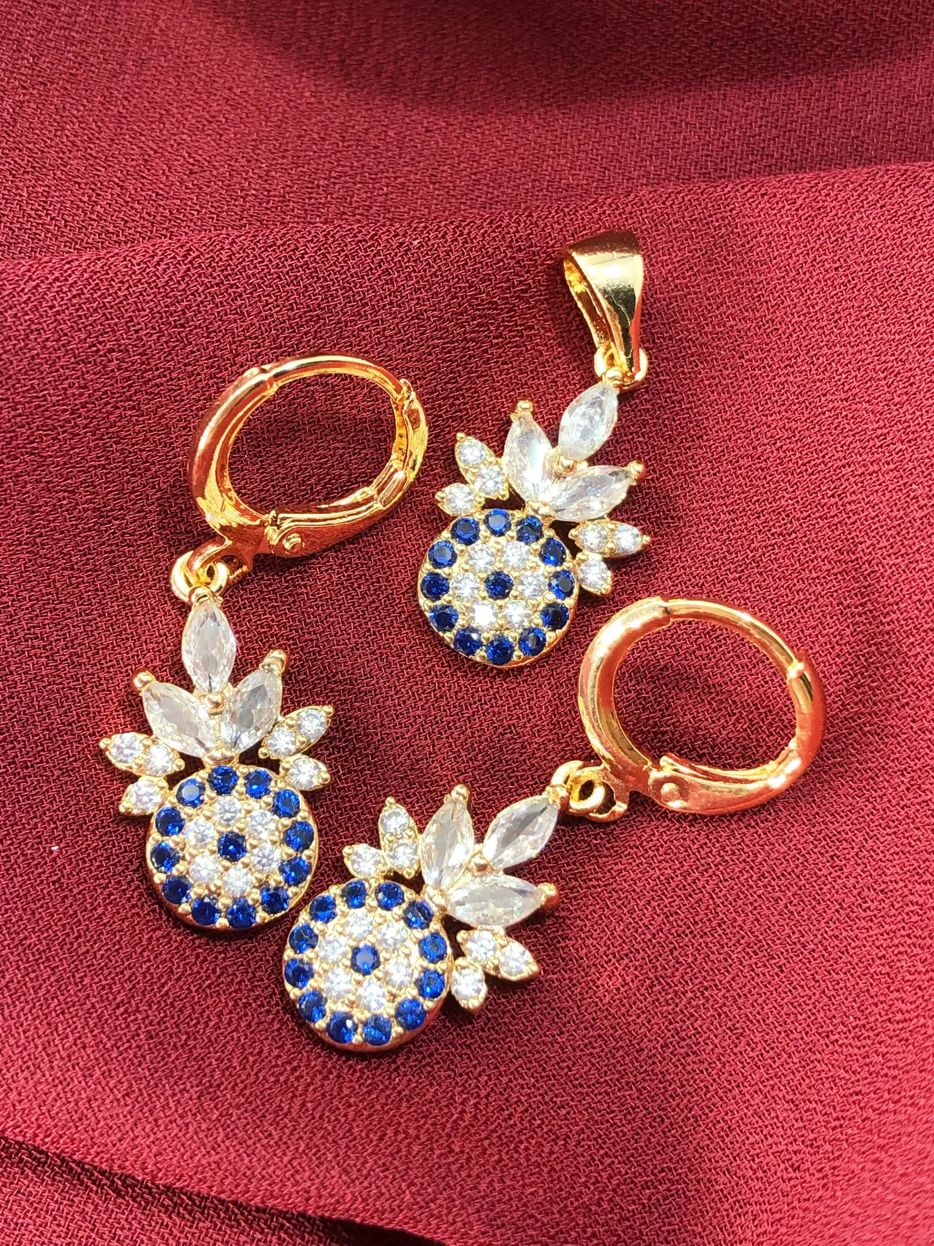 نیم ست (پلاک و گوشواره) چشم و نظر گل