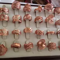 انگشتر دخترانه مسی کوچک طرح طلا