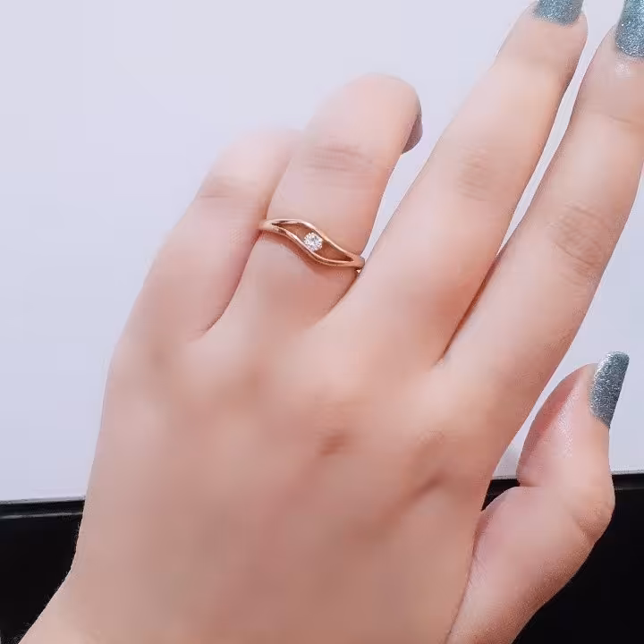 انگشتر و یا حلقه تک تگین با نگین الماس زیرکنیا  