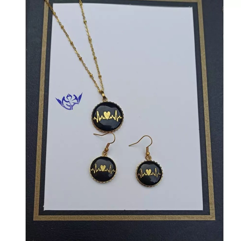 گوشواره و گردنبند ضربان رنگ ثابت با خرجکار ِطلایی