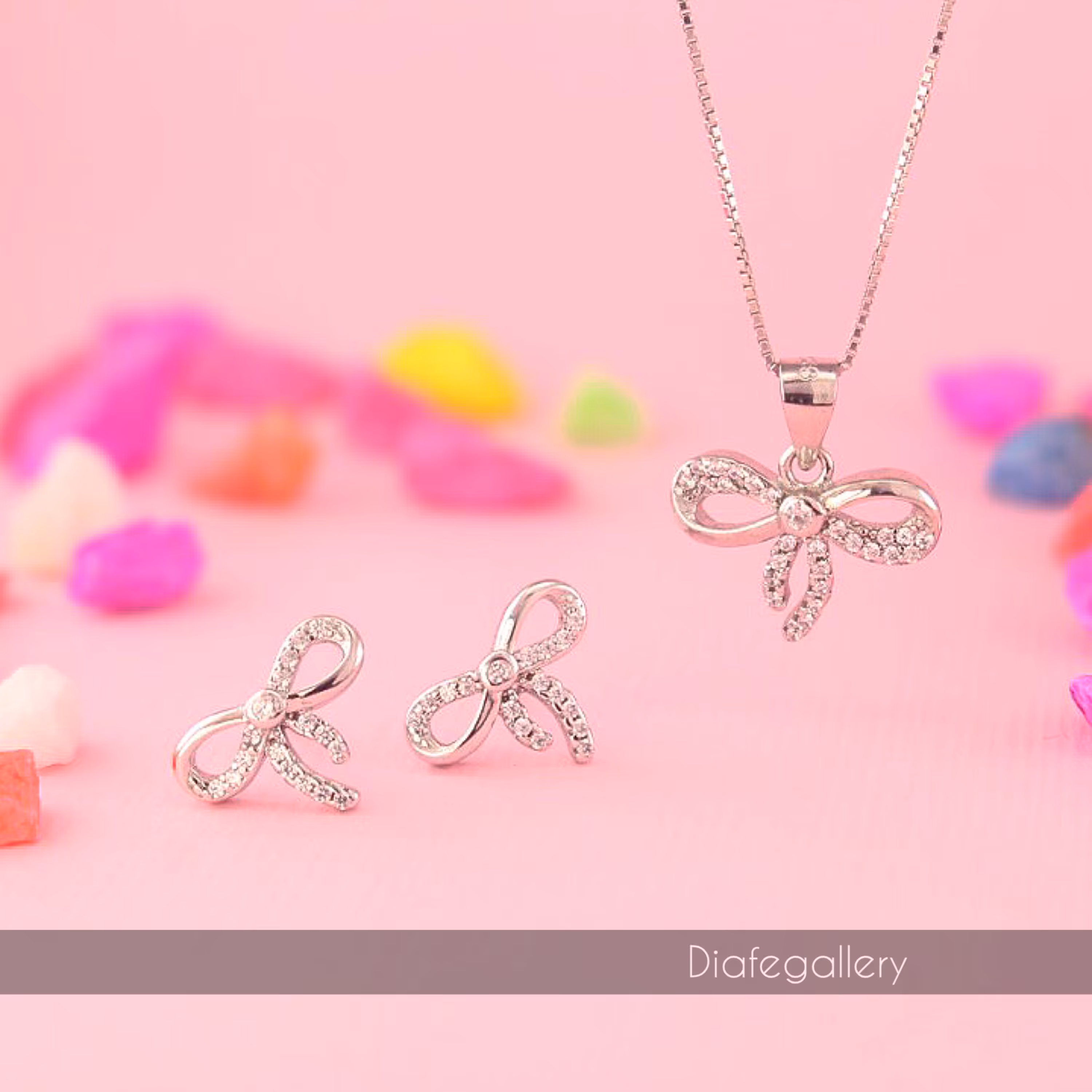 نیم ست نقره با زنجیر مدل پاپیون طرح جواهر نقره ایتالیا عیار 925 با فاکتور 