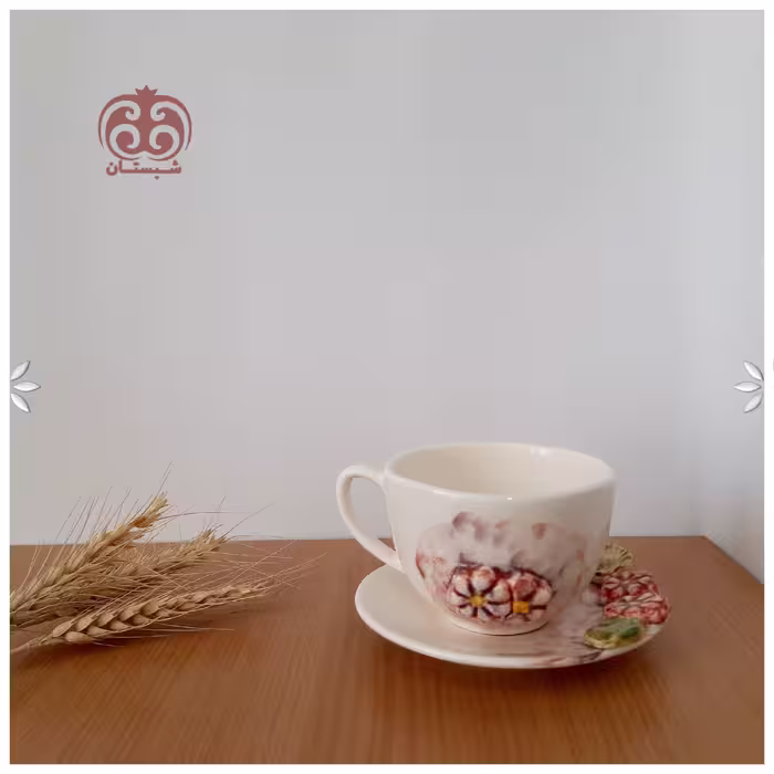 فنجان و نعلبکی گل برجسته