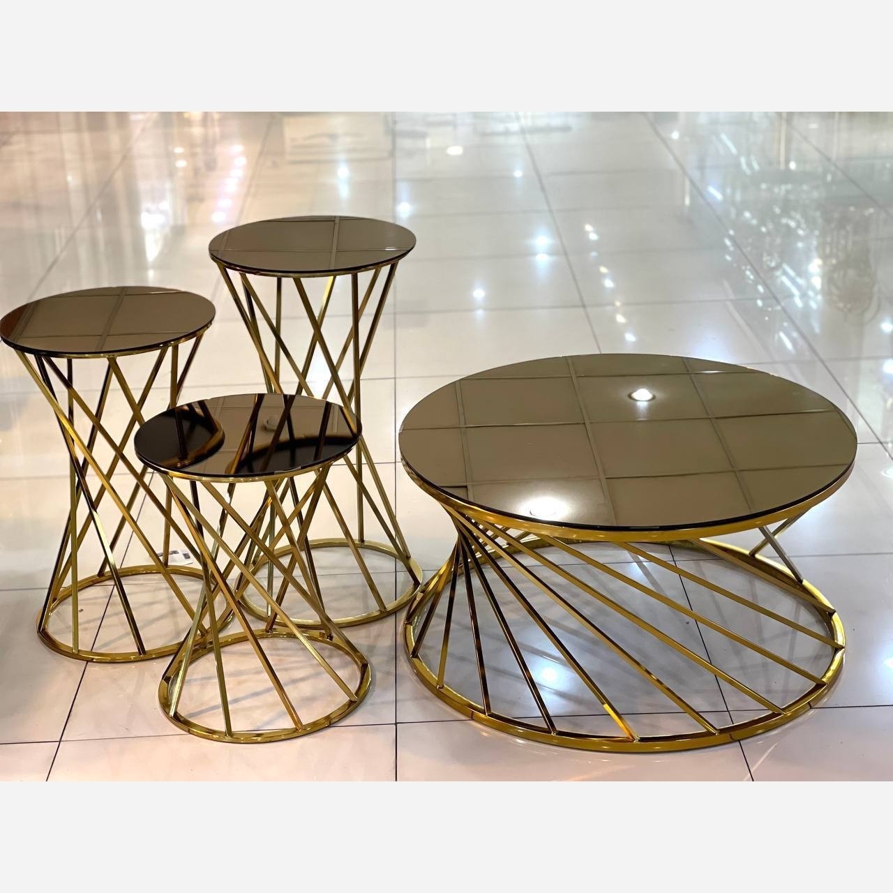 میز عسلی و جلو مبلی مدل پیچک(آبکاری درجه 1 فورتیک)(ارسال با باربری و به صورت پس کرایه)