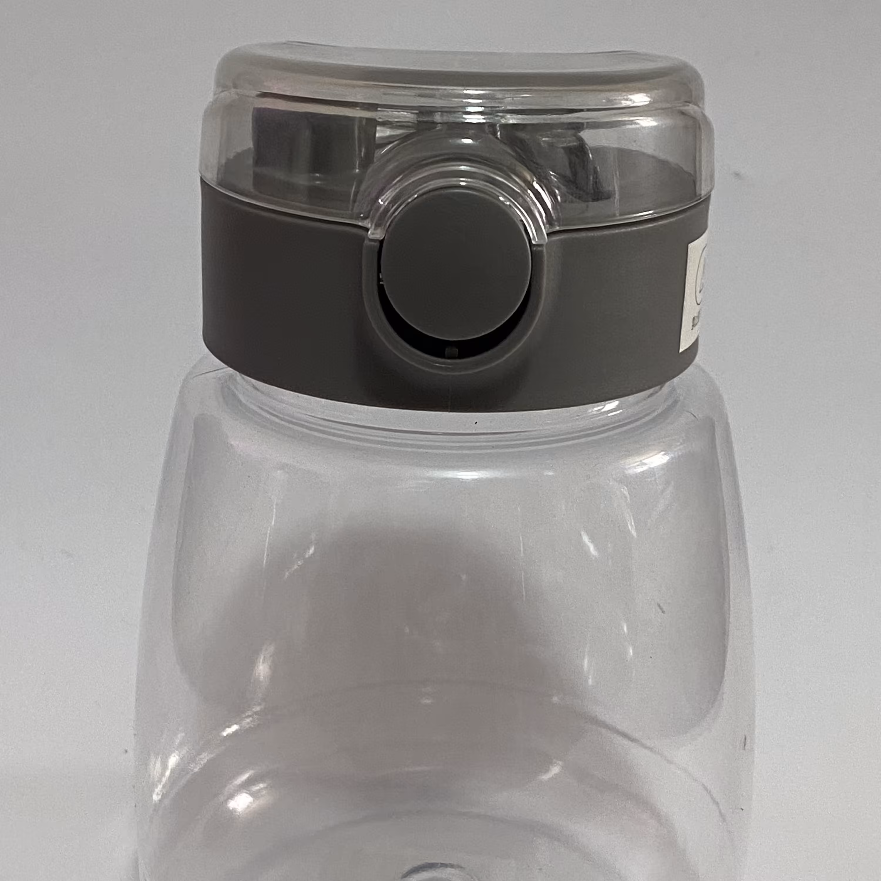 قمقمه کودک مدل قفل دار گنجایش 1 لیتر رنگ طوسی کد8