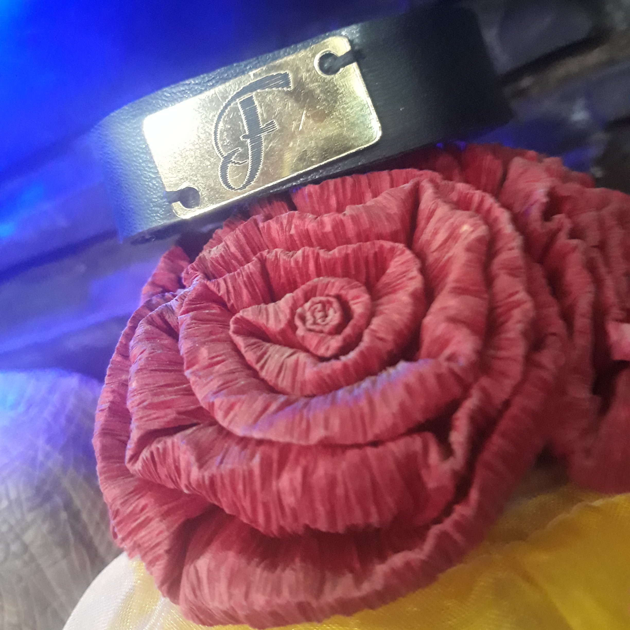 دستبند چرم حرف F