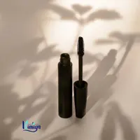 ریمل گیاهی.  سورمه 4مغز   باخرده مژه الیاف طبیعی ضدآب.        برابری میکنه باریمل شیمیایی
