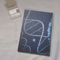 دفتر شطرنجی جزوه نویسی 80 برگ A4 طرح DNA