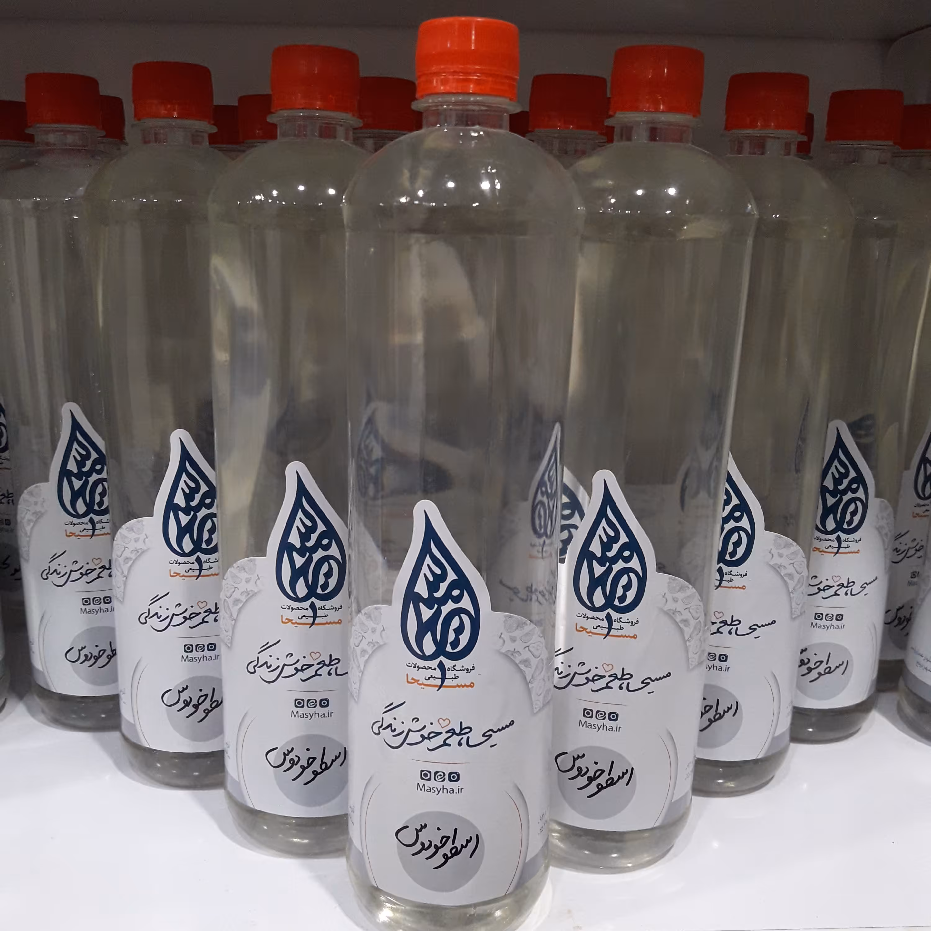 عرق اسطوخودوس درجه 1 کاشان (1 کیلویی)