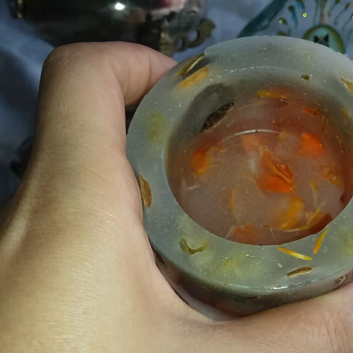 شمع فانوسی با تزیین گل خشک و میوه خشک