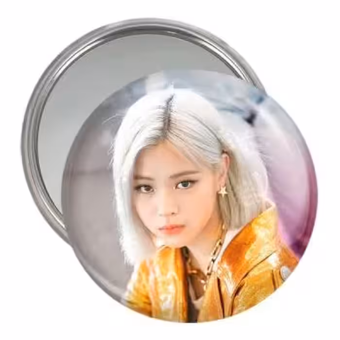 آینه جیبی خندالو مدل ریوجین گروه ایتزی ITZY کد 12458