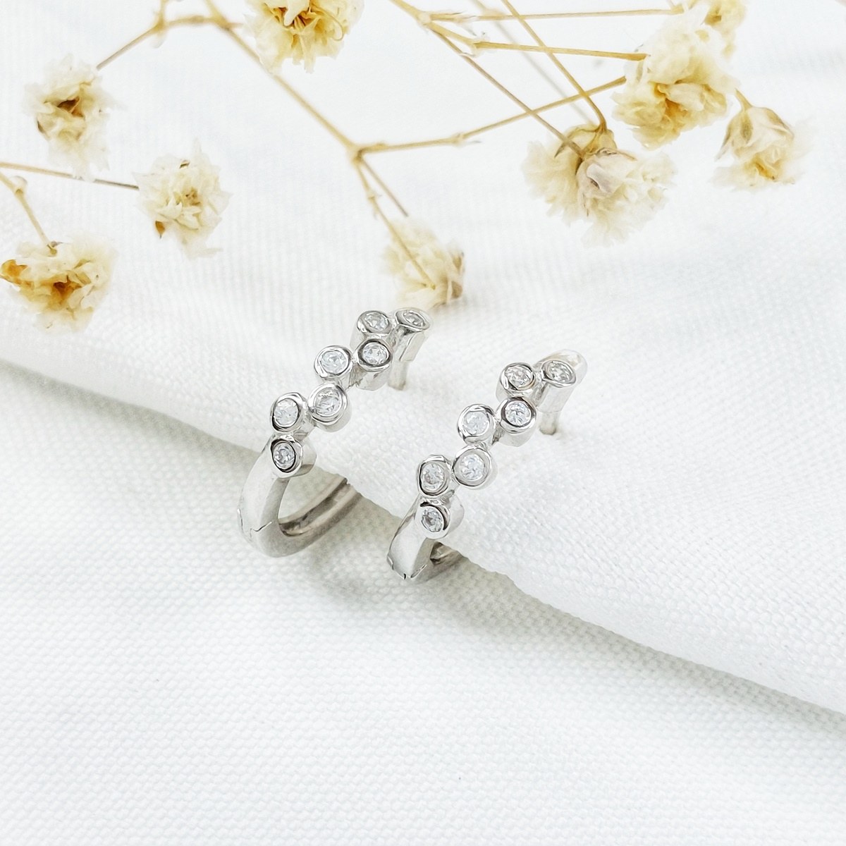گوشواره نگین اتمی نقره آبکاری طلا کد 10670