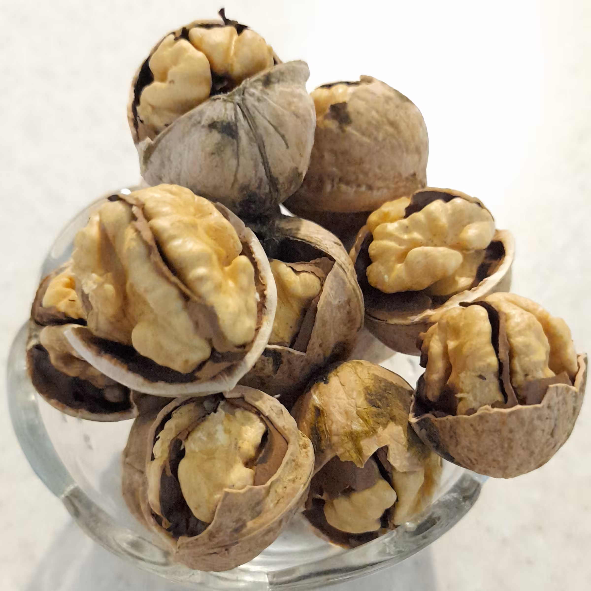 خشکبارنازگل 
مغزگردوی درجه یک (1000)گرم