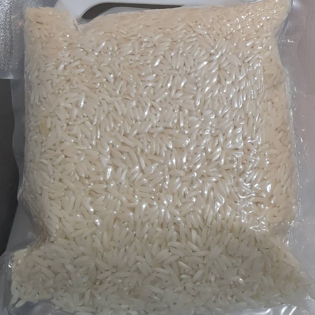 برنج هاشمی درجه یک واستاندار د   تولید401یک کیلویی  برای پخت جهت اطمینان از کیفیت پخت  وعطر وطعم برنج