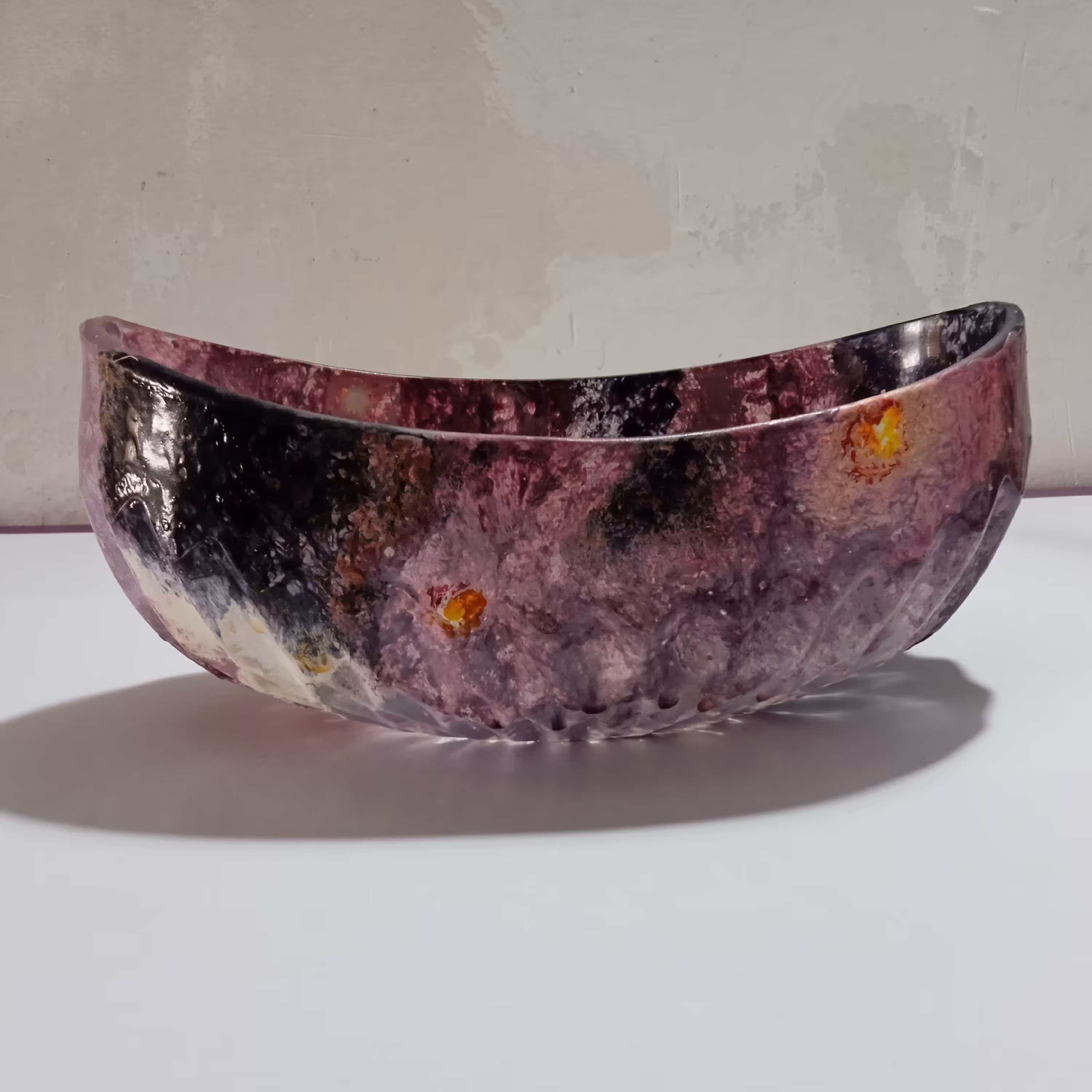 نقاشی روی ظرف شکلات خوری با ویترای طرح کهکشانی 20 در 10 در 10