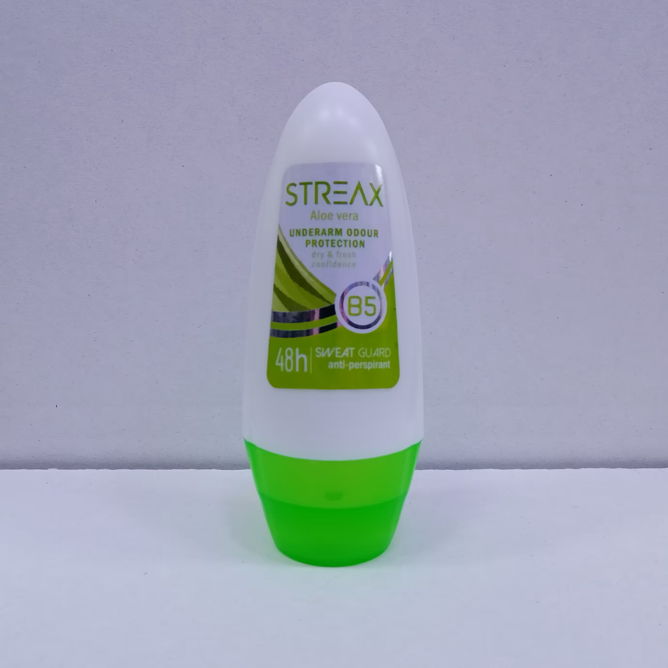 رول ضد تعریق زنانه استریکس مدل aloe vera