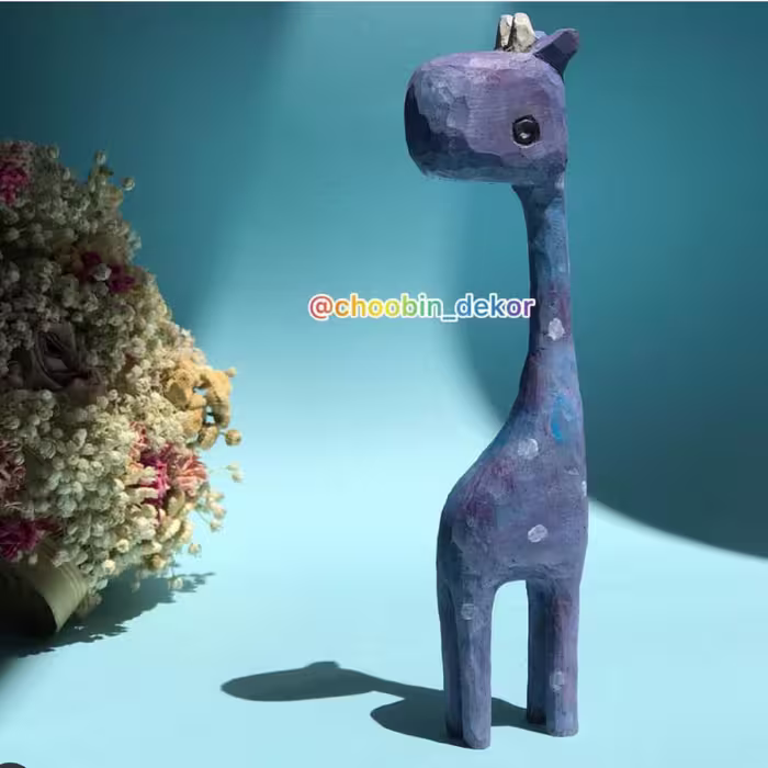 مجسمه چوبی زرافه فانتزی