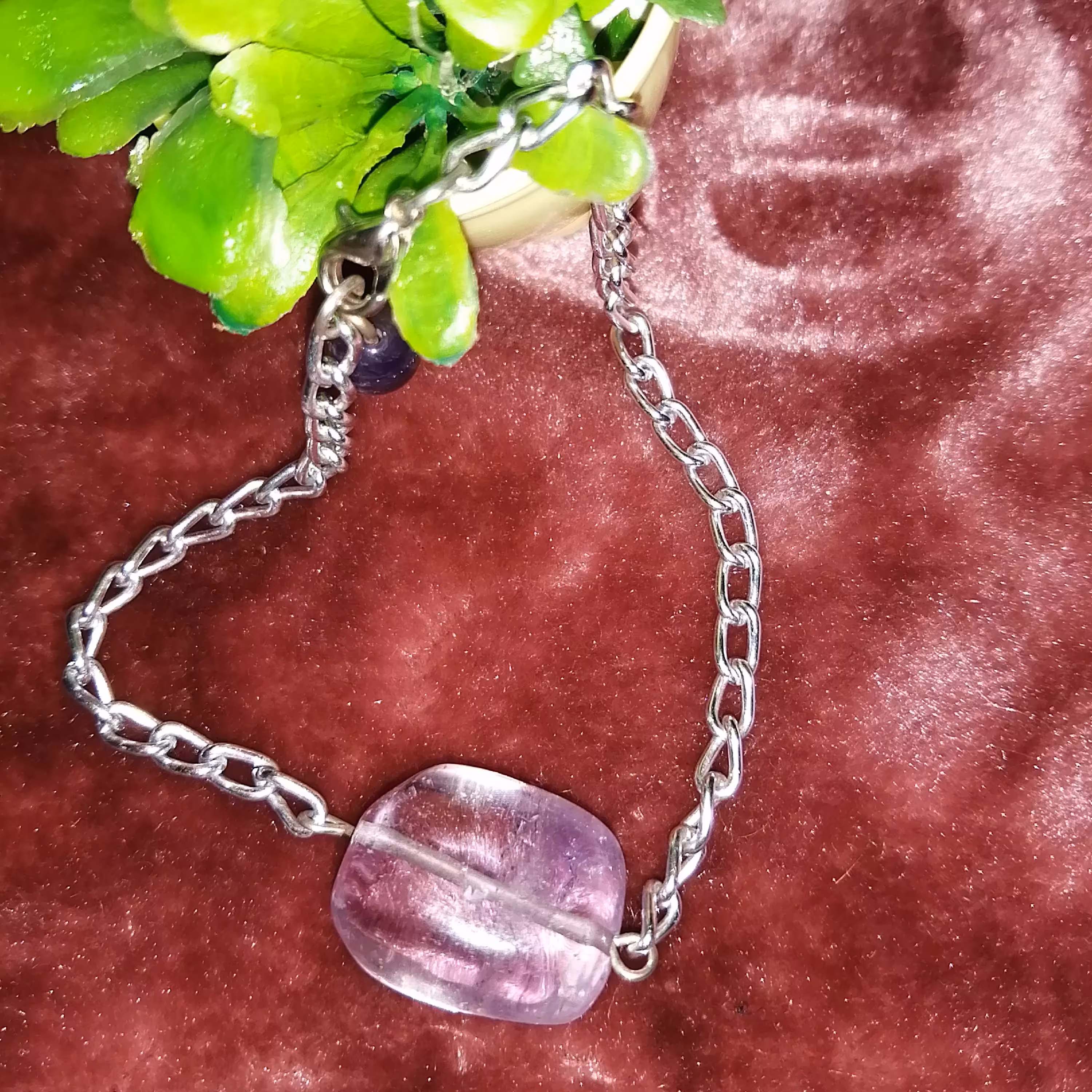 دستبند آمتیست ظریف وزیبا بازنجیر استیل رنگ ثابت