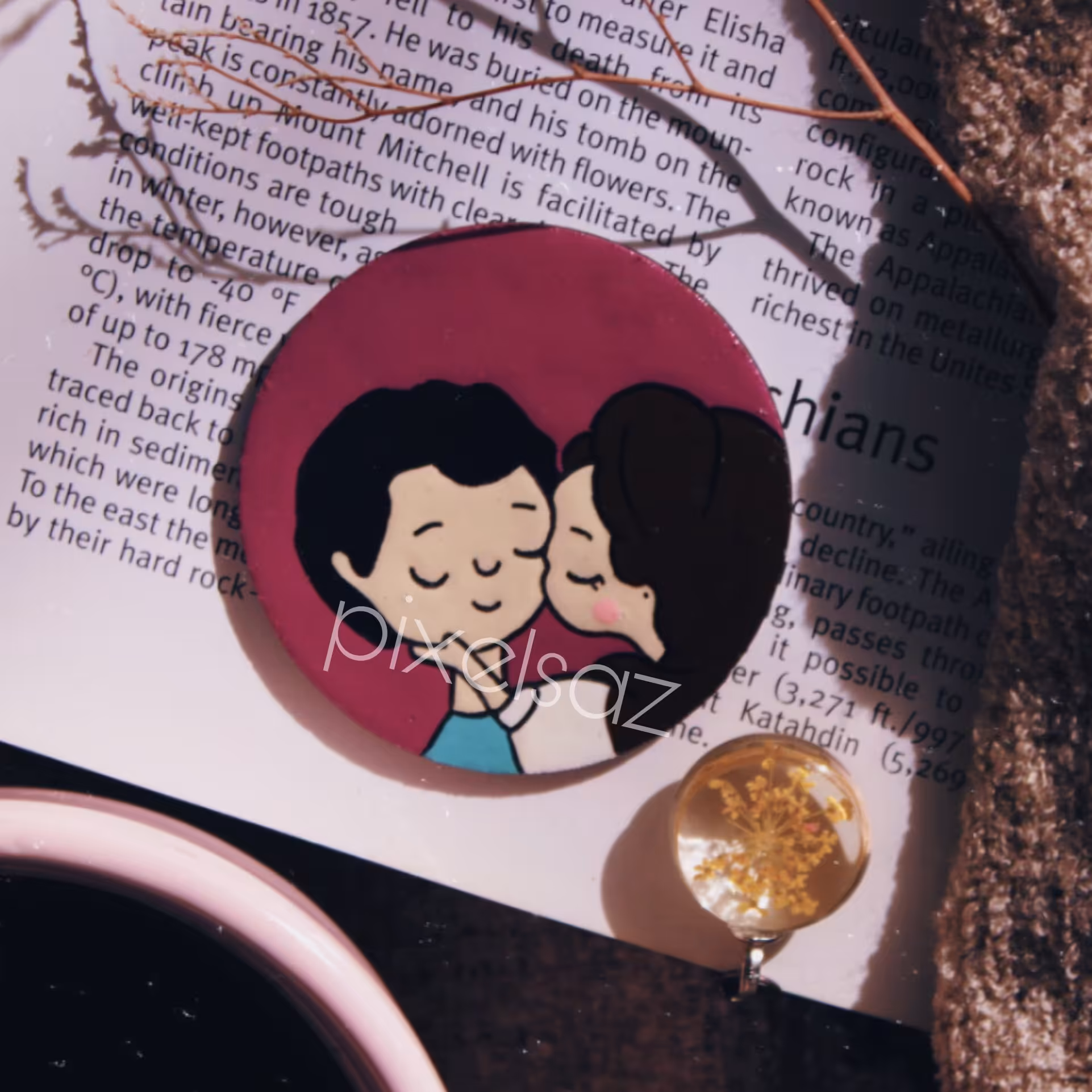 پیکسل ، مگنت ، استیکر  طرح بوسه پیکسل ساز،جنس چوبی و نقاشی شده،قطر5سانت