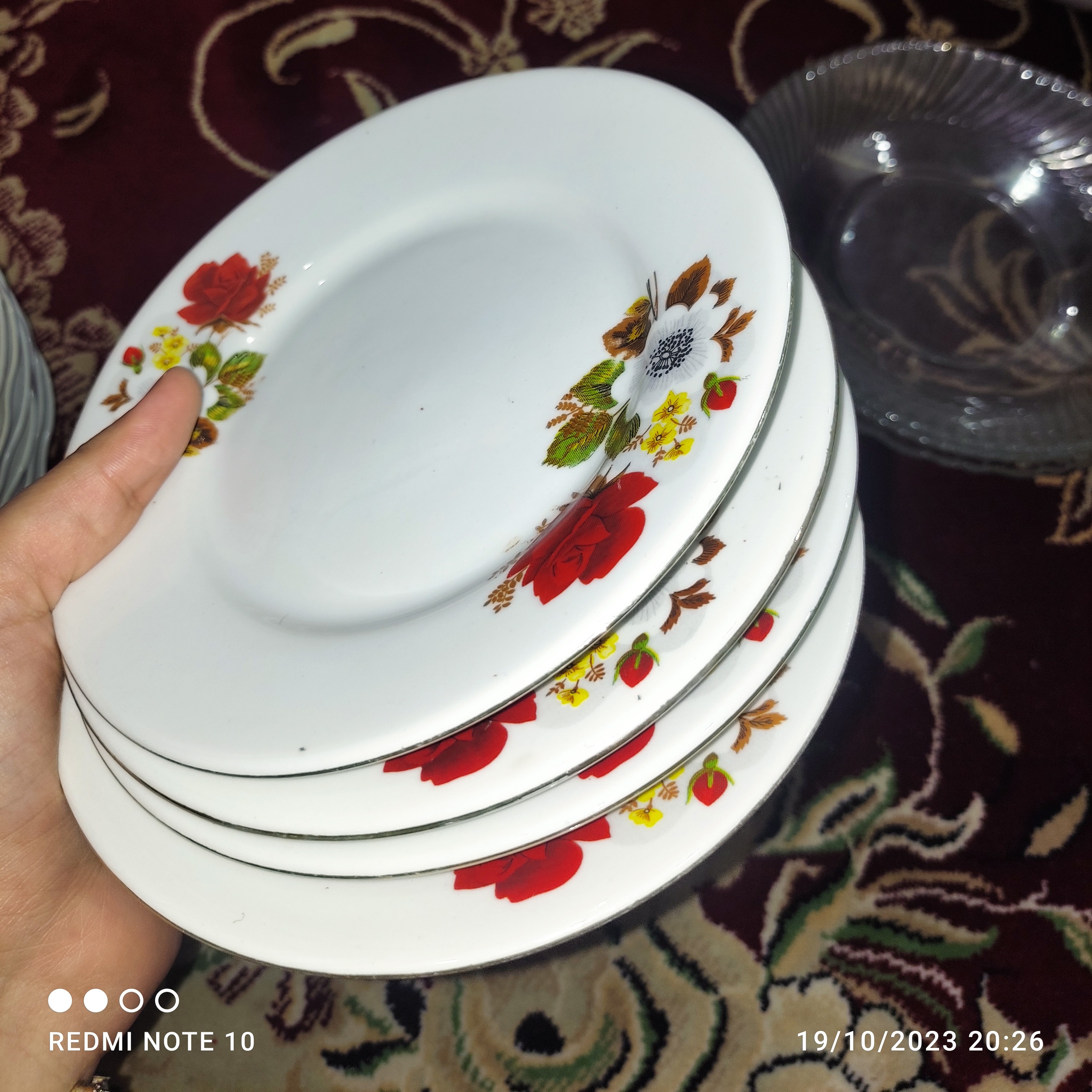 بشقاب چینی طرح سیب زیبا خوش طرح