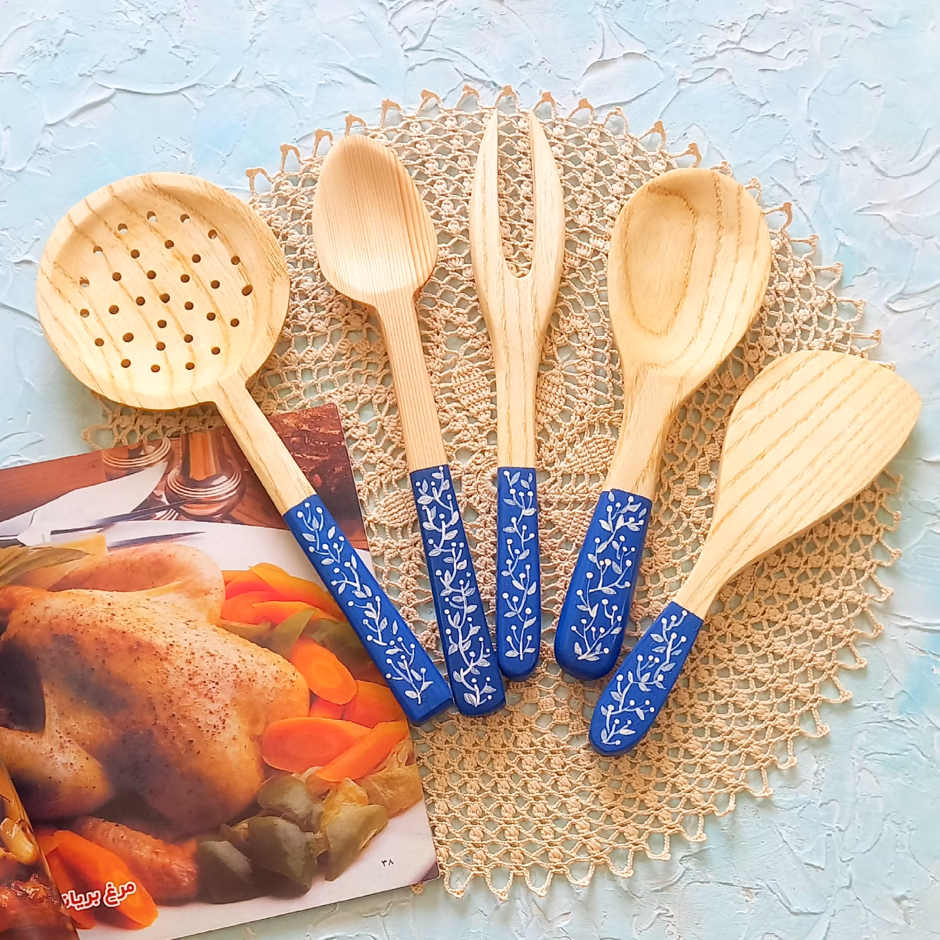 ست کفگیر ملاقه چوبی دستساز بارلی ویژه جهیزیه عروس 5 تکه نقاشی با دست کد bar0136