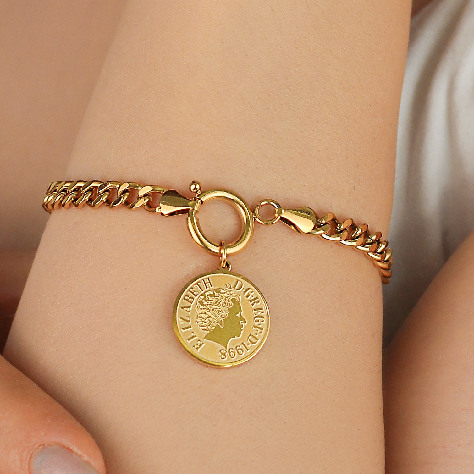 دستبند استیل طرح الیزابت رنگ ثابت ضد حساسیت AAD-198