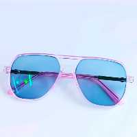 عینک با عدسی فتوکرومیک مخصوص آفتاب و استفاده روزمره