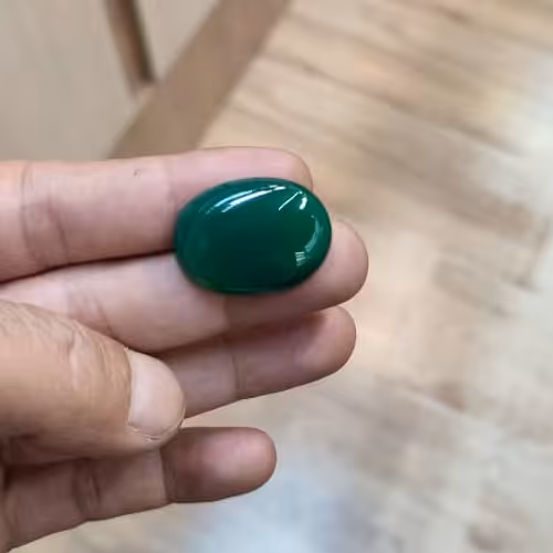 نگین عقیق سبز مدالی بسیار زیبا و با کیفیت