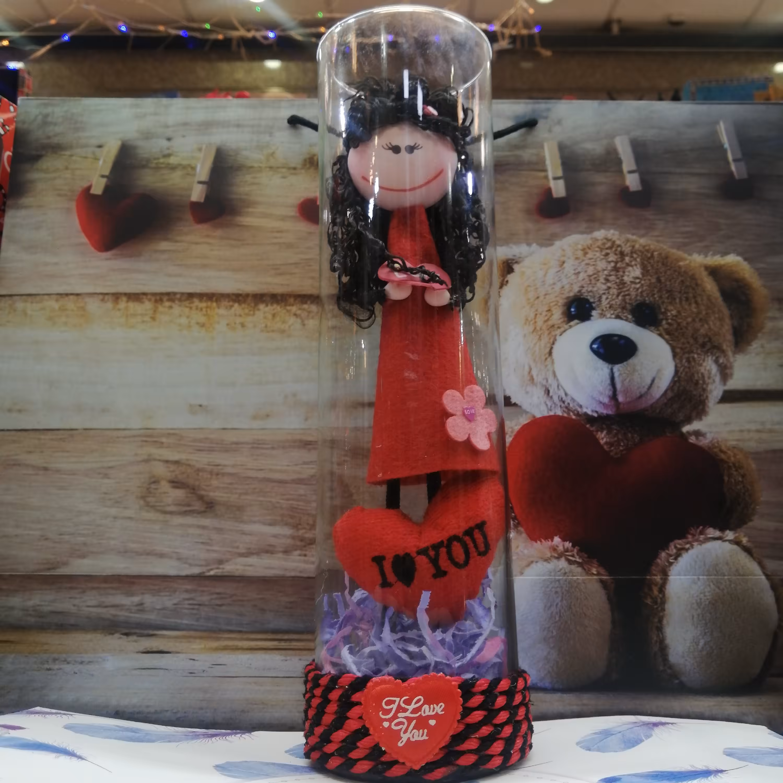 پک کادویی عروسک سوزی شیشه استوانه ایی 30سانتی 