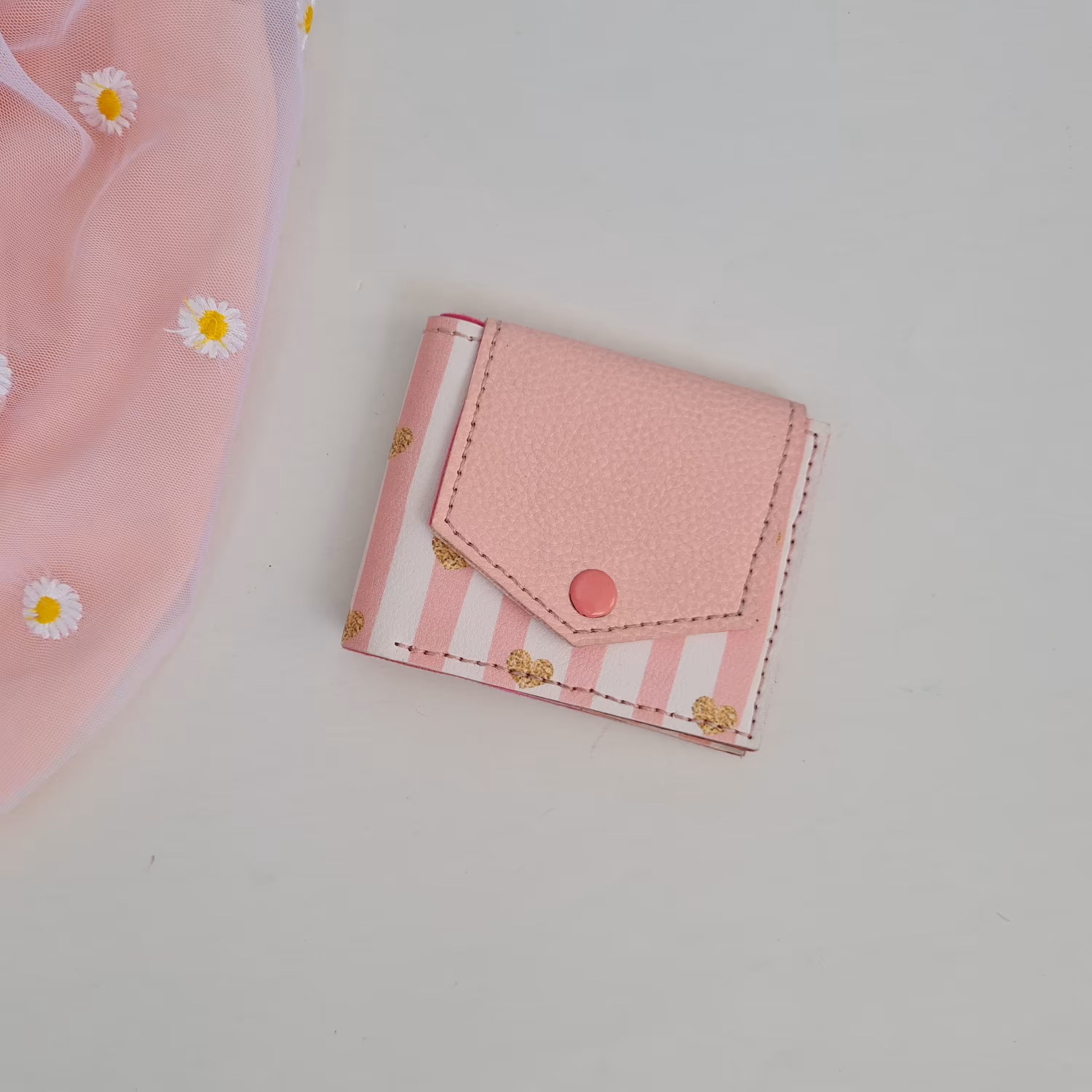 کیف پول جیبی جنس چرم مصنوعی در رنگ ها و طرح ها مختلف قابل سفارش 