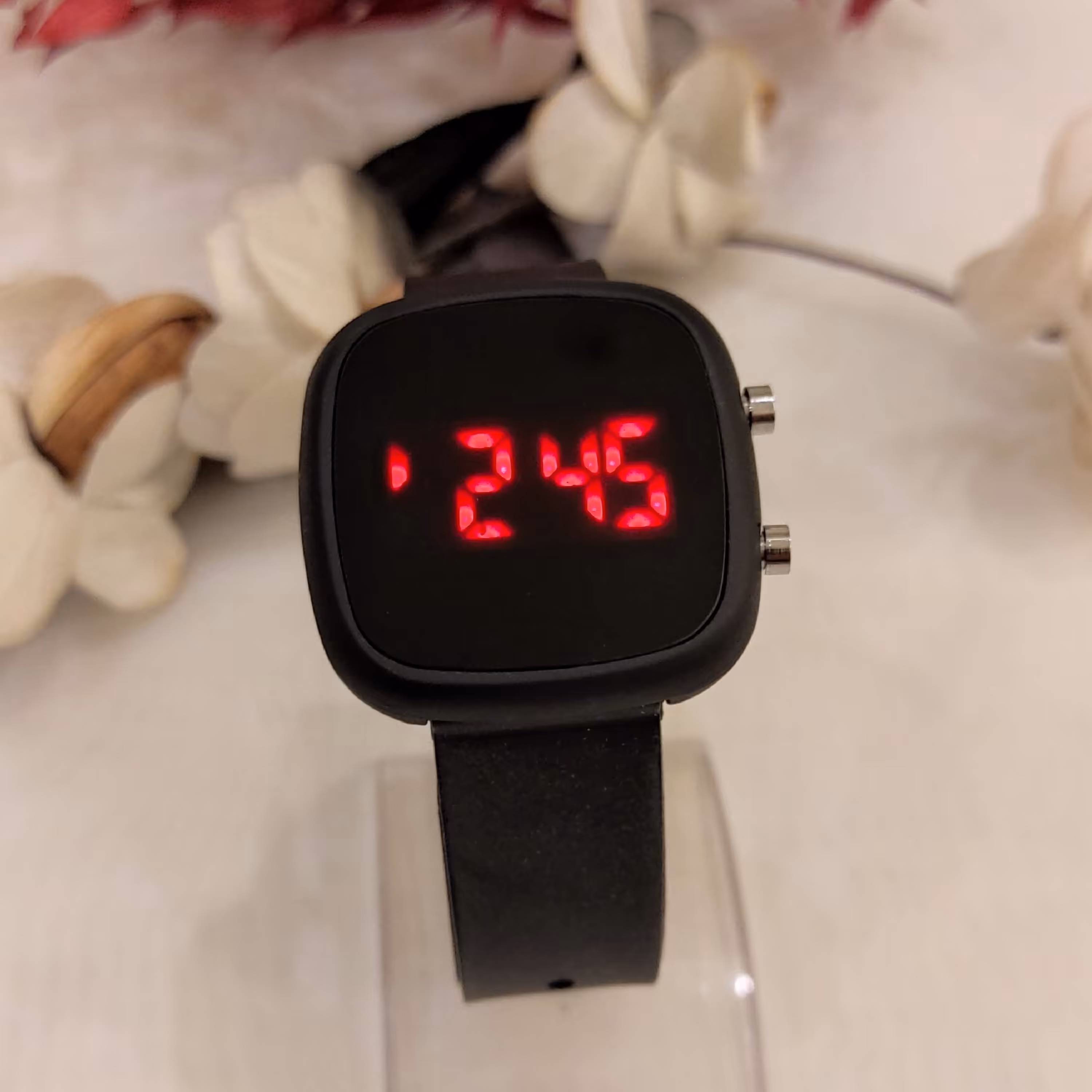 ساعت مچی ال ای دی مربع مشکی بند پیو