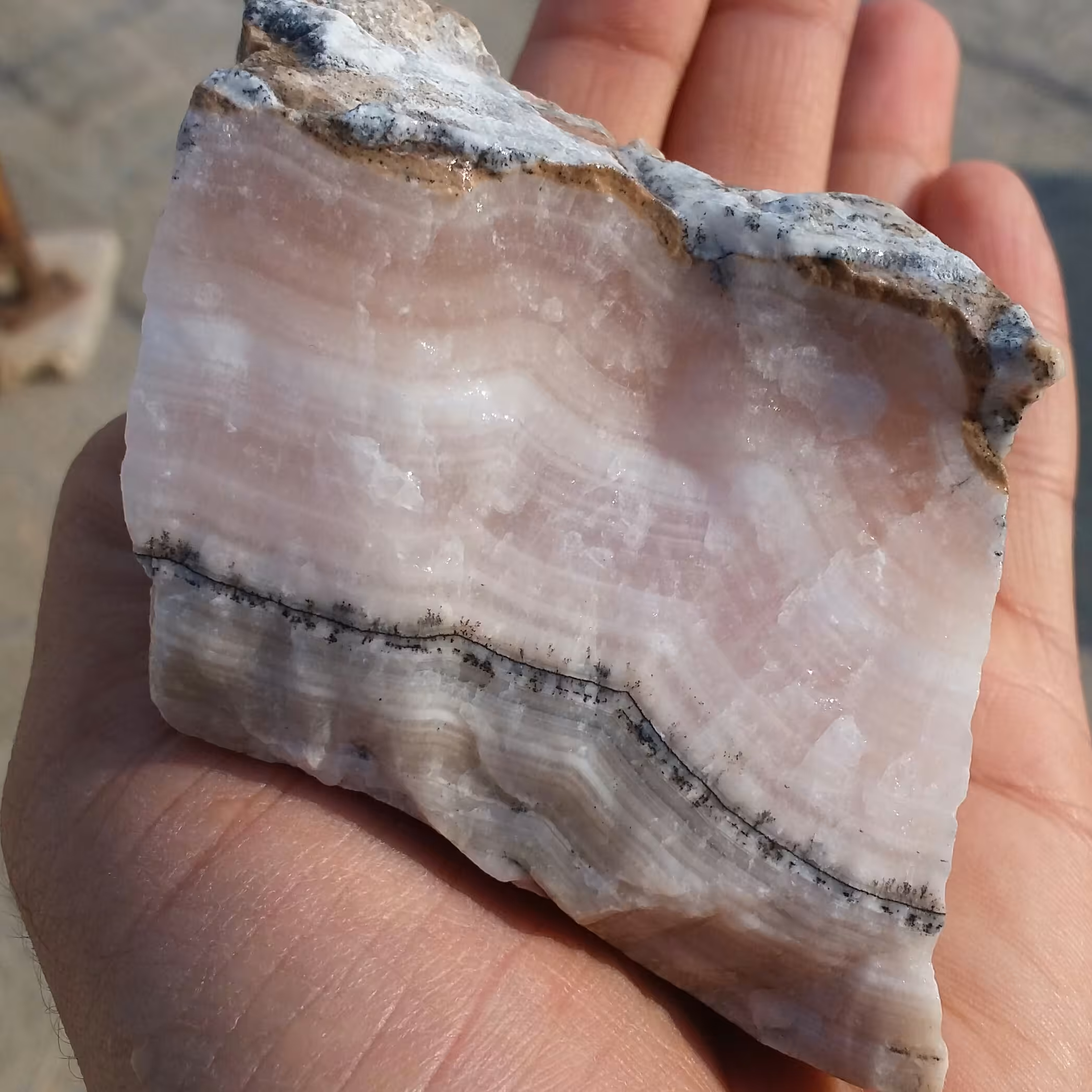 سنگ راف وارداتی آراگونیت صورتی سفید بسیار کمیاب صد در صد طبیعی  شاهکار خلقت
با قابلیت ساخت چندین دیدنی کد 7711