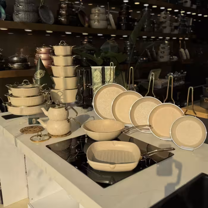 سرویس قابلمه 27 پارچه اویز مدل گلد پلاس