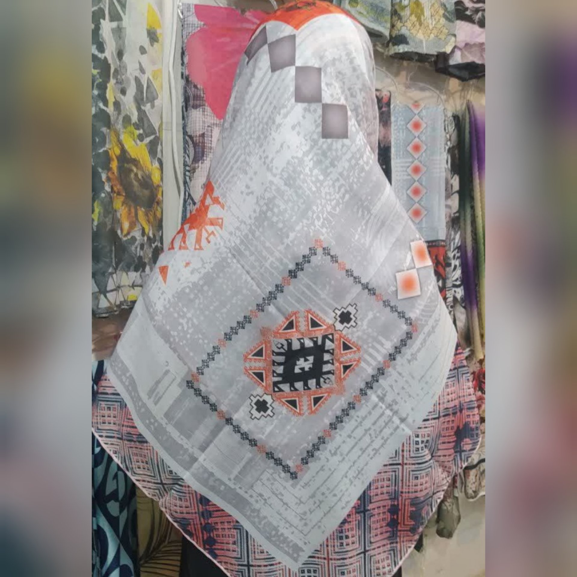 روسری نخی طرح سنتی