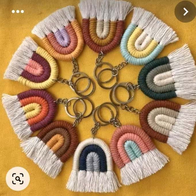 جا سوییچی و آویز کیف  رنگین کمان مکرومه ای ابعاد 10*10