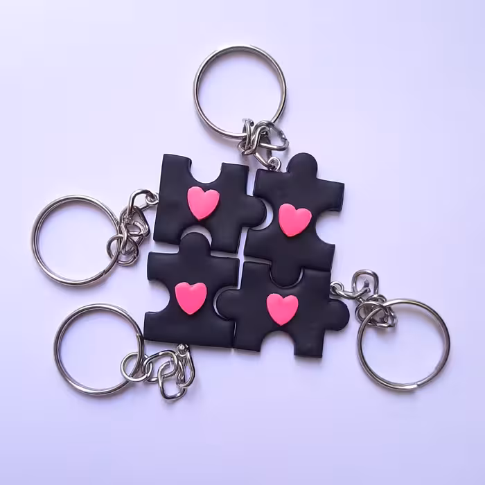 ست دوستی  چهار نفره طرح پازل ست کاپلی ست کیوت مناسب هدیه به دوست(جاکلیدی و جاسوئیچی خمیری )(سفارشی)