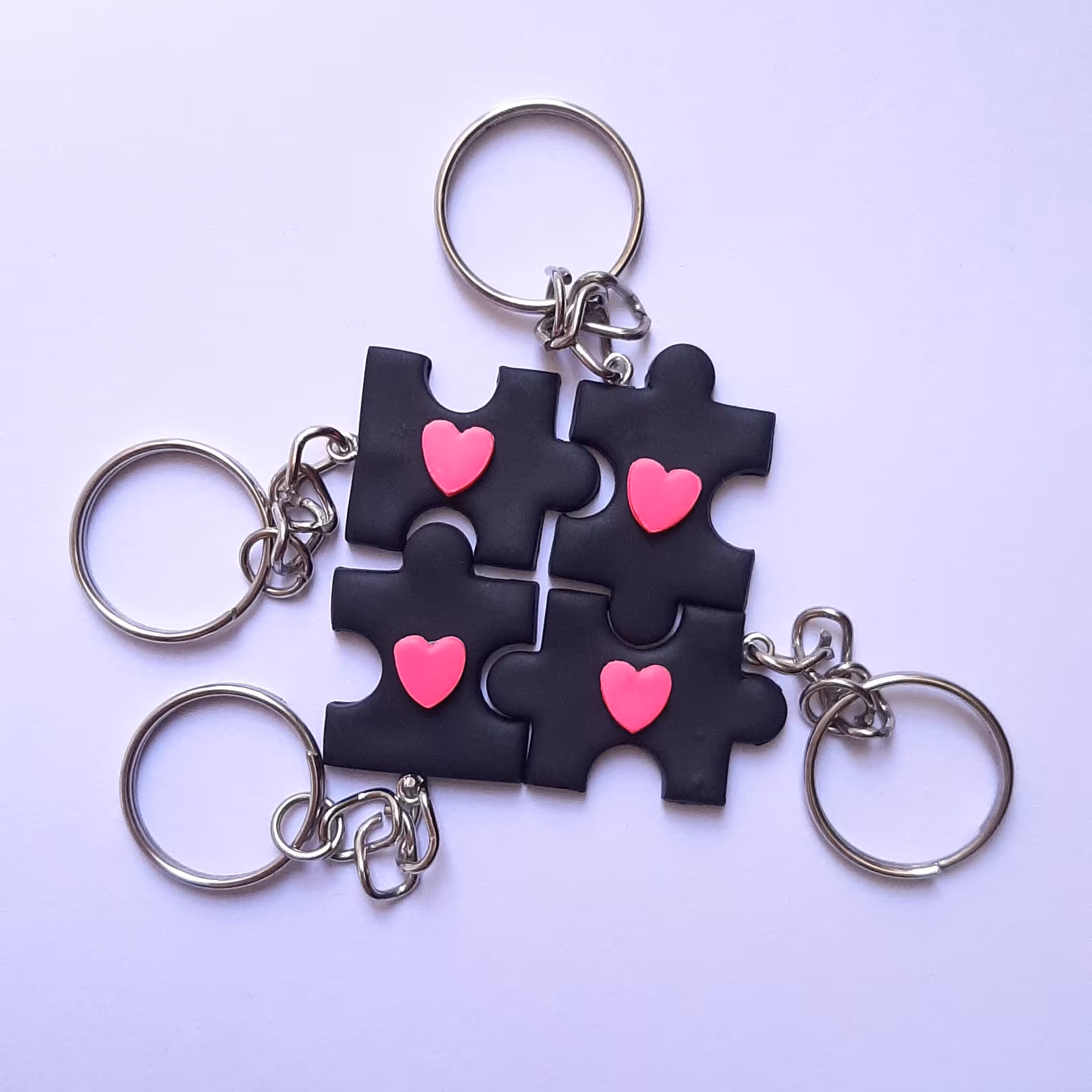 ست دوستی  چهار نفره طرح پازل ست کاپلی ست کیوت مناسب هدیه به دوست(جاکلیدی و جاسوئیچی خمیری )(سفارشی)